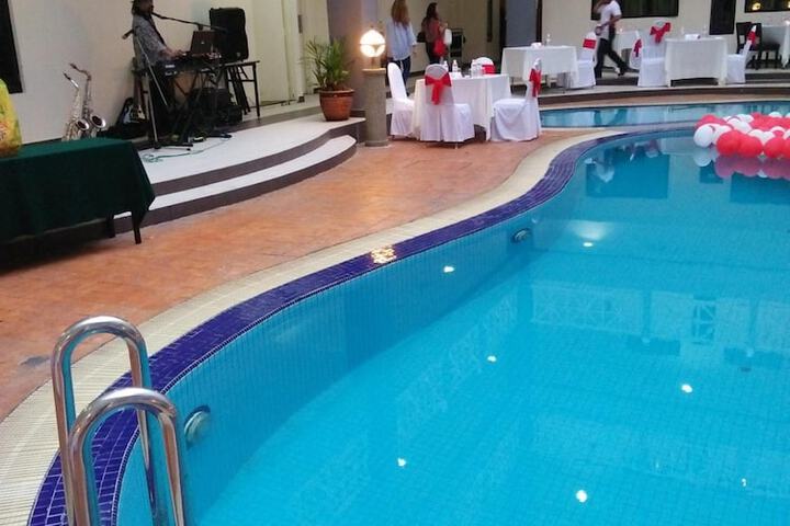 Pools & Facilities