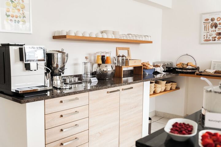 Breakfast/Coffee Service 36 of 48