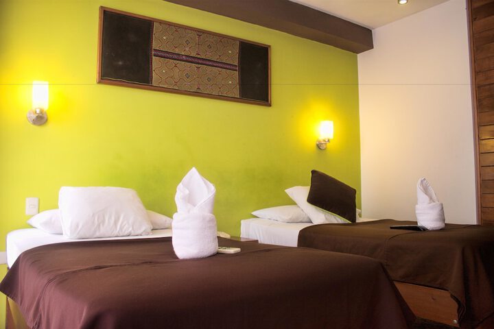 Room 5 of 40