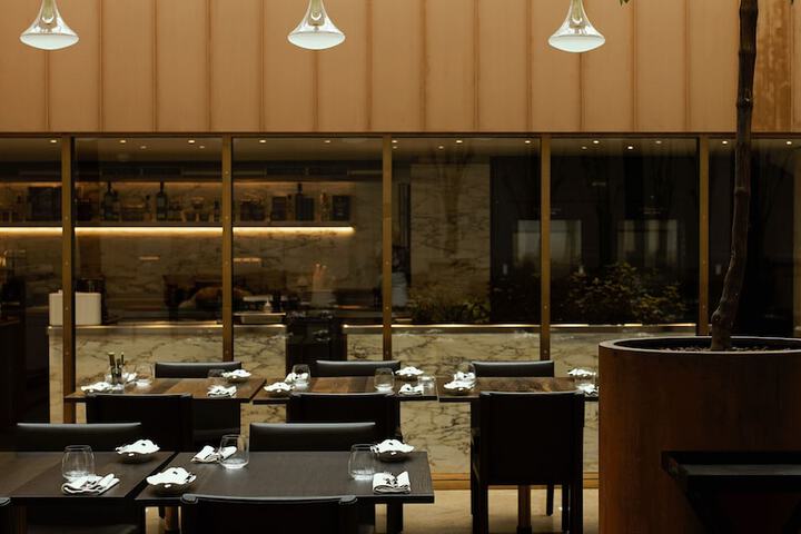 Dining 89 of 105