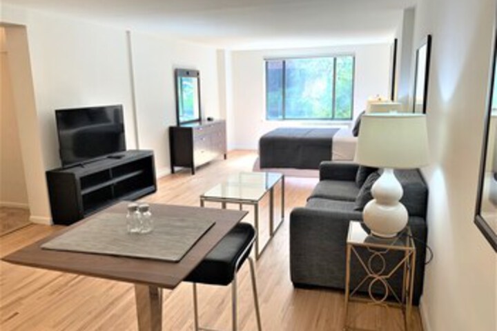 Room 14 of 37