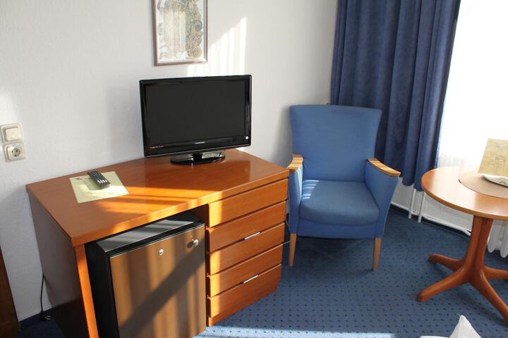 Room 9 of 29