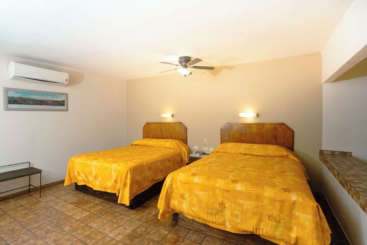 Room 33 of 92