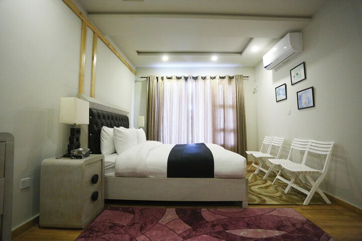 Room 15 of 25