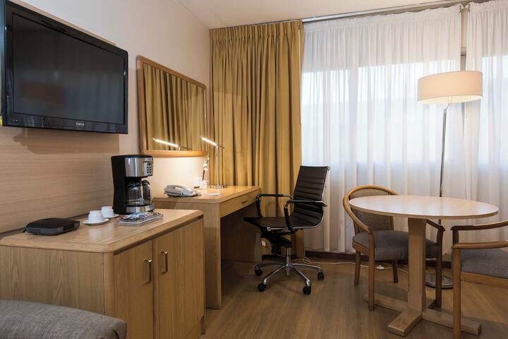 Room 70 of 125