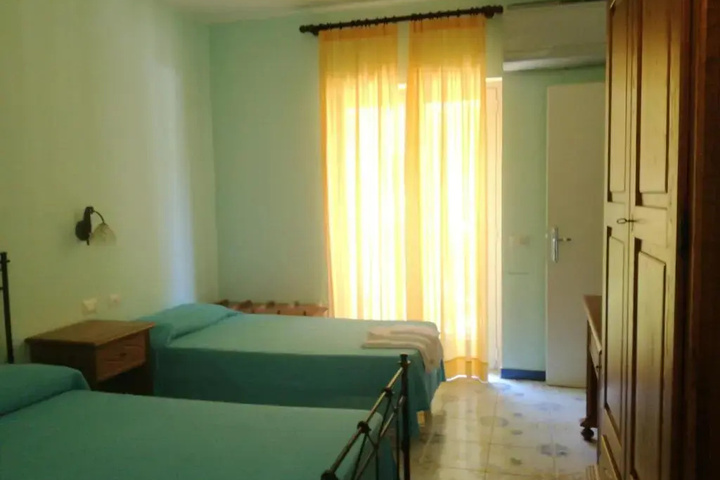 Room 5 of 21