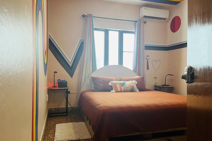 Room 18 of 98