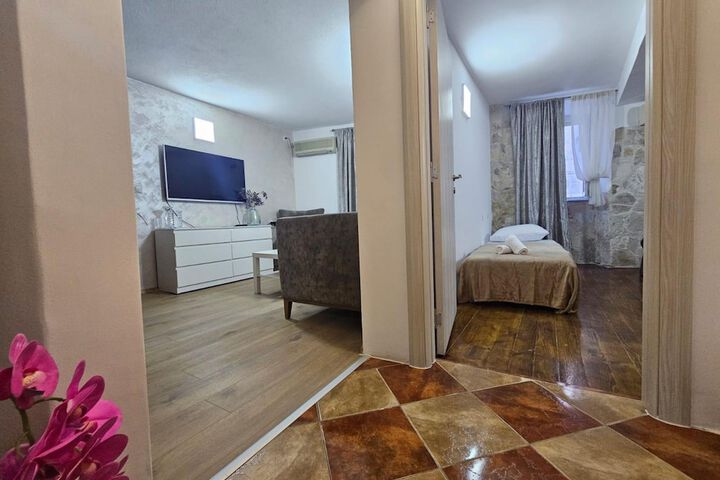 Room 25 of 75