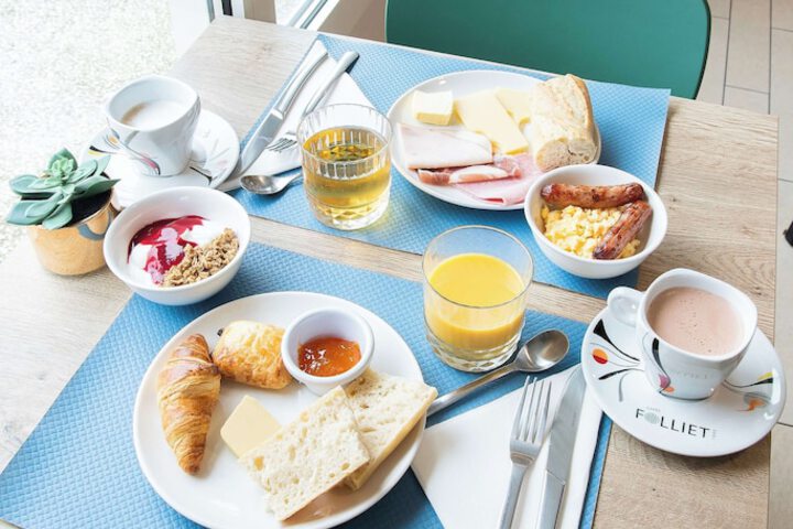 Breakfast/Coffee Service 32 of 66