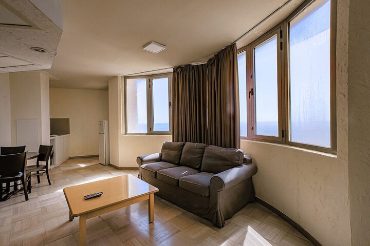 Room 47 of 104