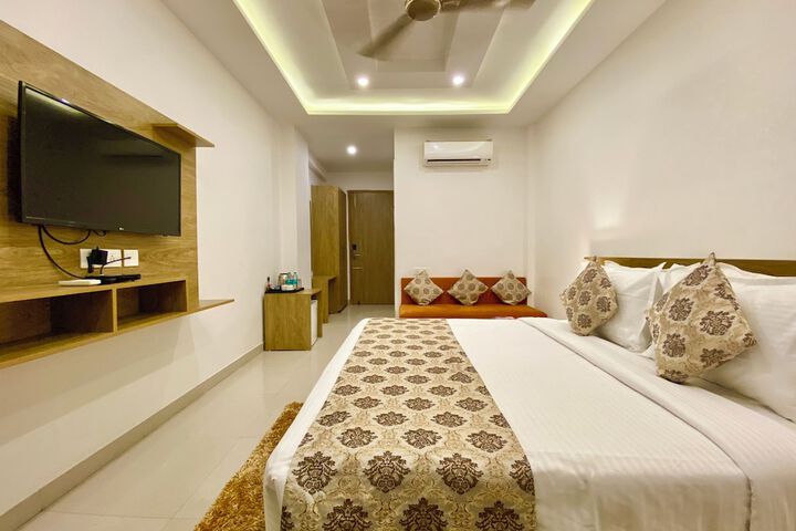 Room 5 of 27