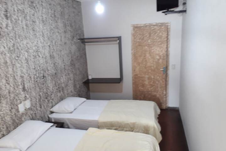 Room 7 of 98