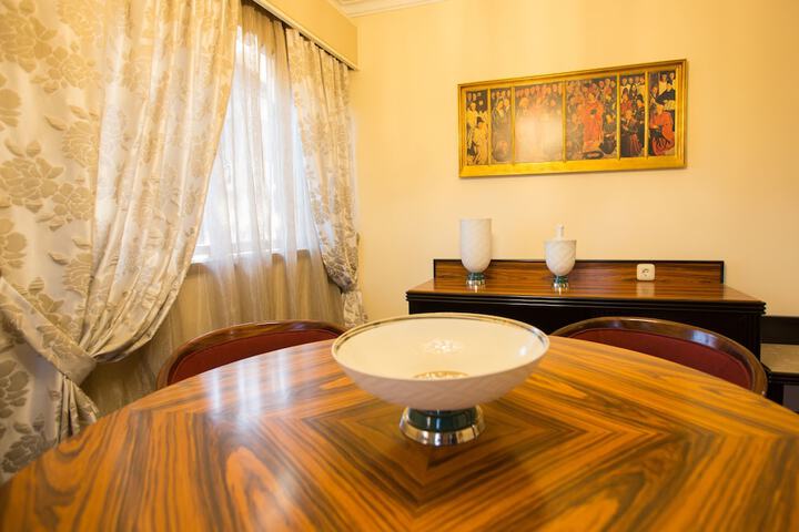 Room 26 of 65