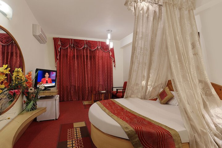 Room 9 of 54