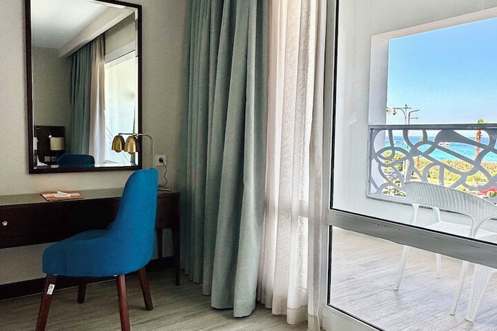 Room 21 of 83