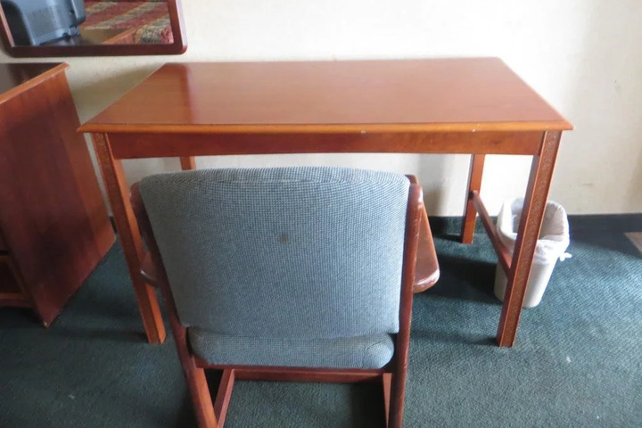 Room 2 of 11