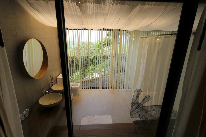 Room 30 of 52