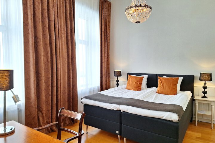 Room 30 of 60