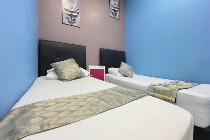 Room 53 of 68