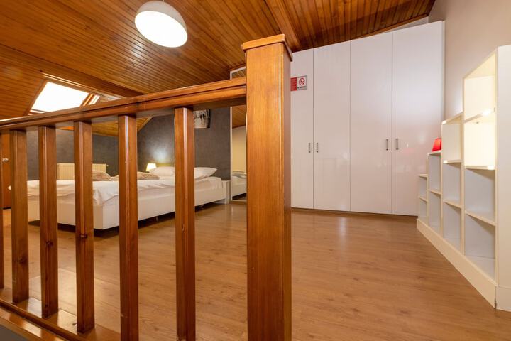 Room 36 of 138