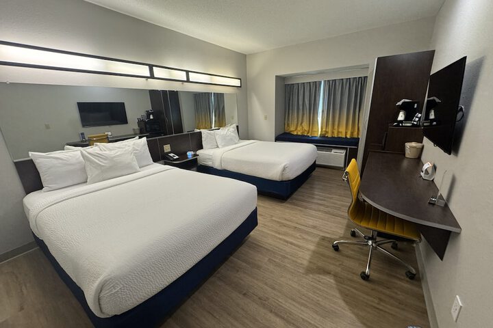 Room 11 of 26