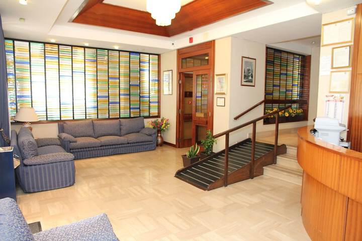 Guest Lobby