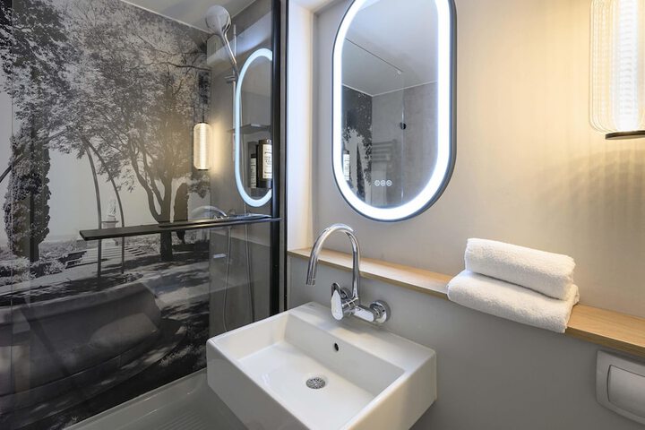 Bathroom Interior Photo