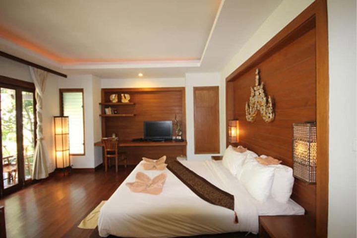 Room 3 of 50