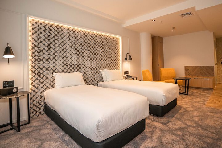 Room 12 of 69