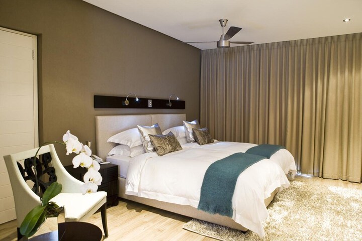 Room 14 of 34