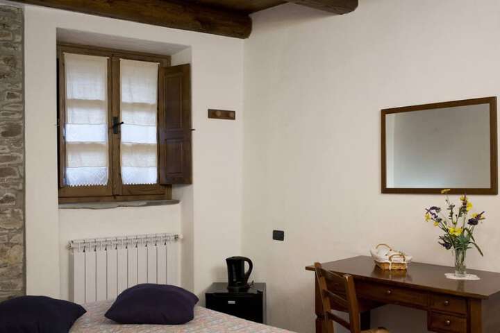 Room 5 of 62