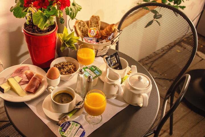 Breakfast/Coffee Service 31 of 41
