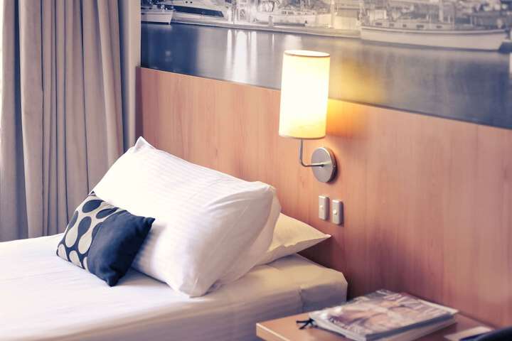 Room 19 of 33