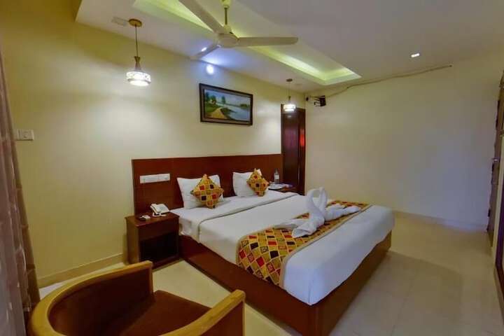 Room 4 of 17