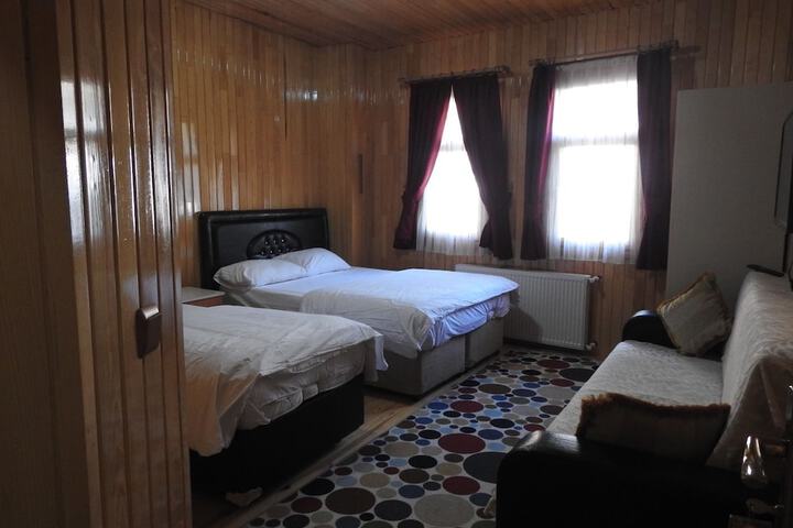 Room 6 of 29