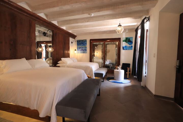 Room 2 of 43