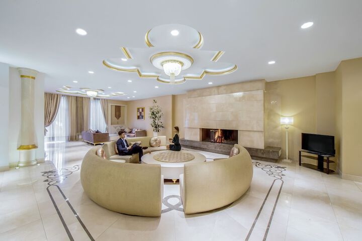 Hotel Interior 4 of 119