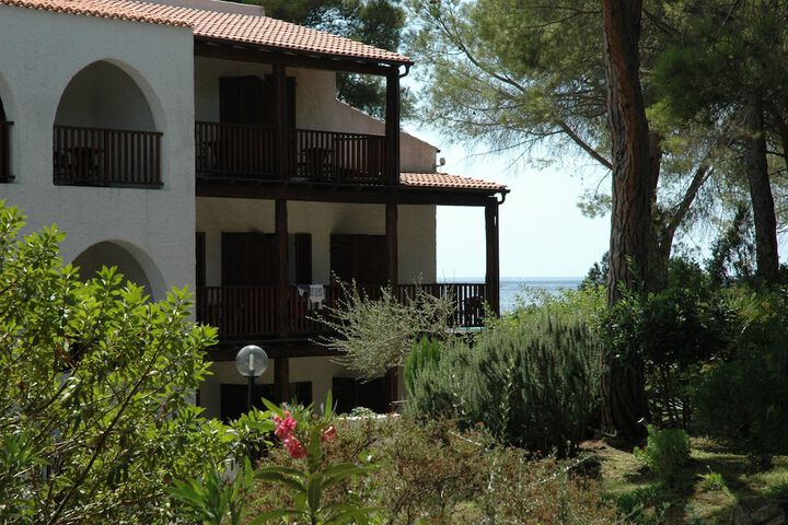 Hotel Exterior 69 of 99