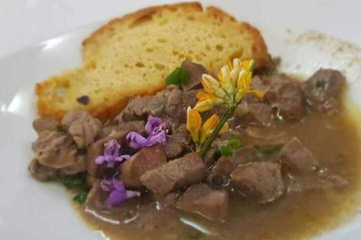 Dining 24 of 52