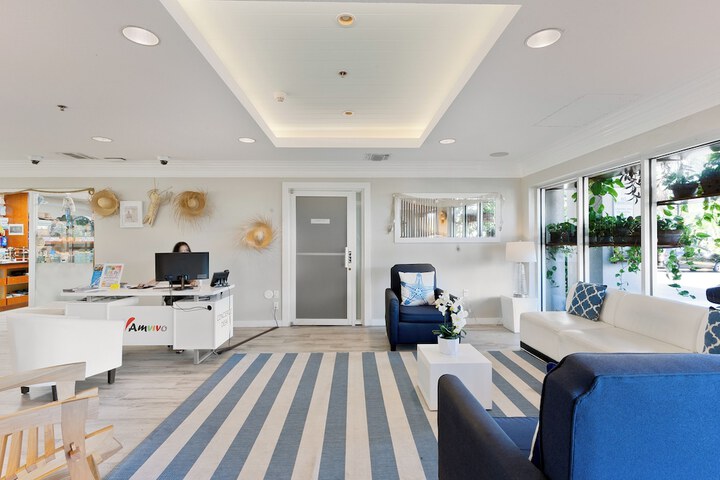 Entrance & Lobby