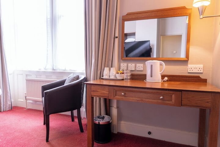 Room 12 of 45