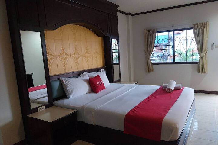 Room 32 of 89