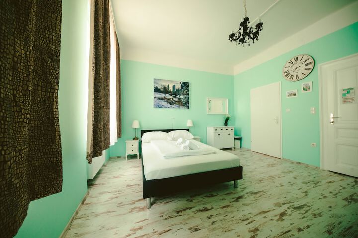 Room 23 of 26