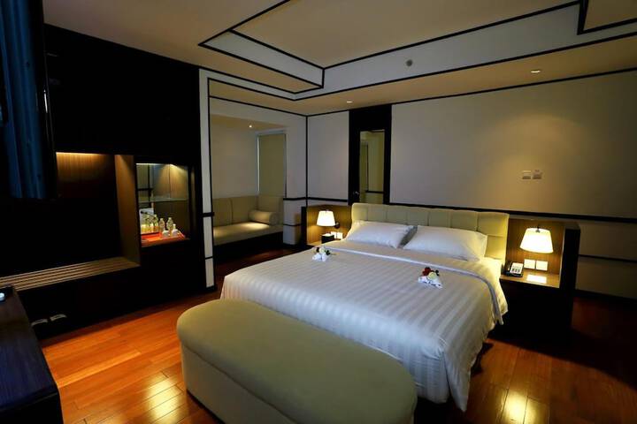 Room 16 of 63