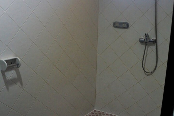 Room 58 of 92