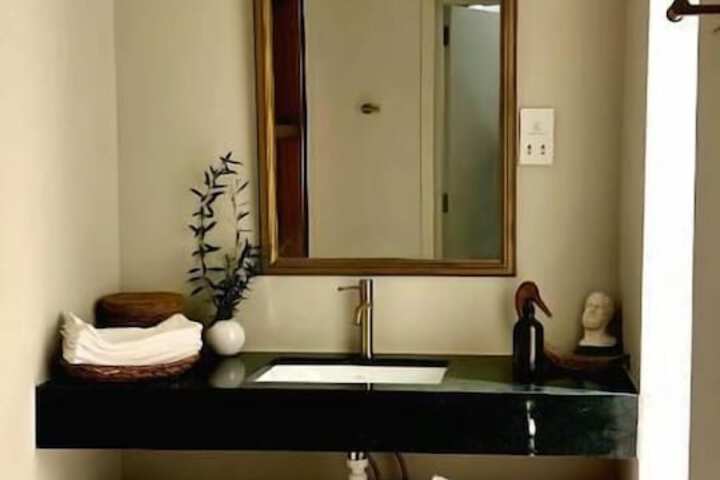 Room 8 of 17