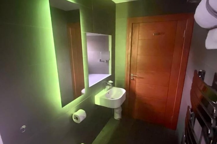 Room 11 of 54