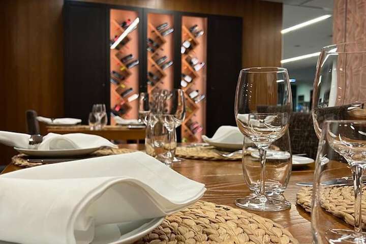 Dining 60 of 98
