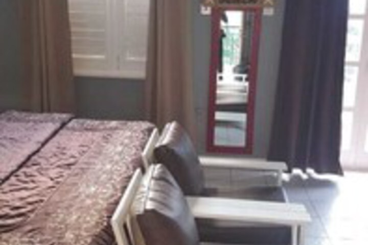 Room 32 of 39