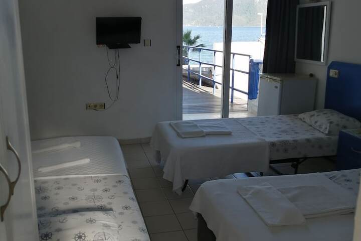 Room 5 of 42